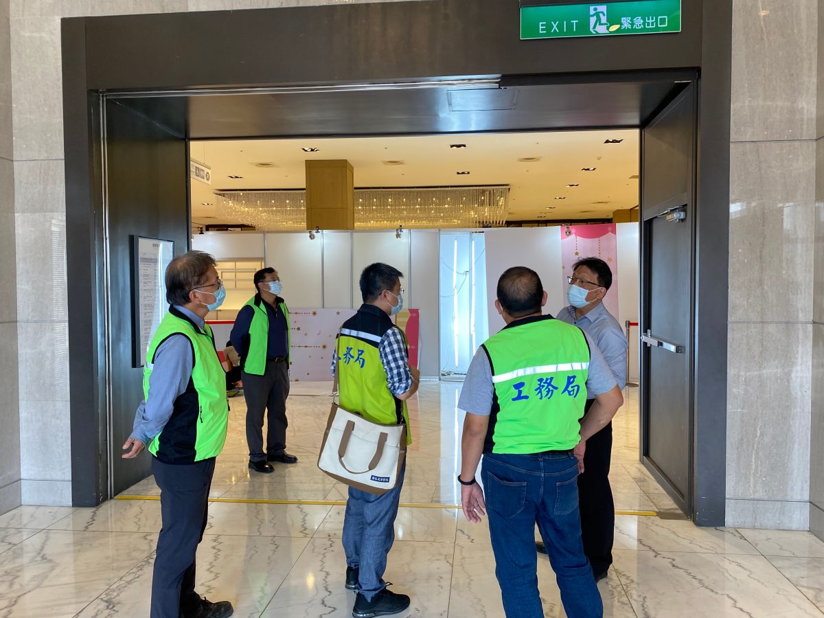 ▲農曆春節即將到來，高市府工務局將於12月底啟動針對百貨公司、量販商場及KTV等場所進行公共安全專案檢查。(圖／記者郭凱杰翻攝)