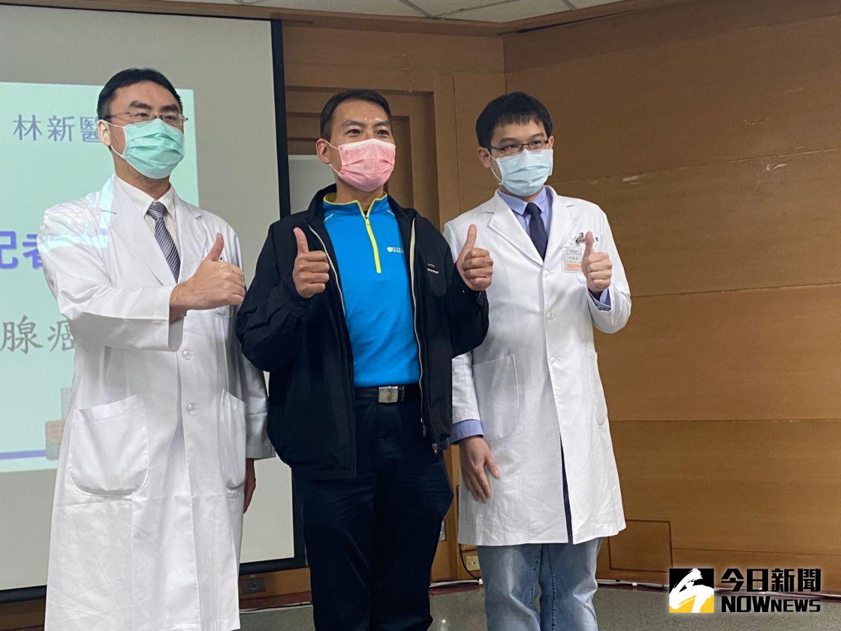 ▲黃姓男子腹痛難耐，診斷竟是結石又罹患攝護腺癌，經林新醫院採取放射線治療，免開刀又重振雄風。（圖／記者金武鳳攝，2022.12.23)