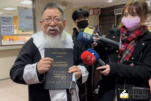 首例！律師罵法官混蛋入獄　今上銬出庭為彭文正打官司
