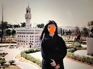 ▲九把刀貼出乾姐的照片相當清秀。(圖/翻攝自九把刀臉書) ▲九把刀貼出乾姐的照片相當清秀。(圖/翻攝自九把刀臉書)