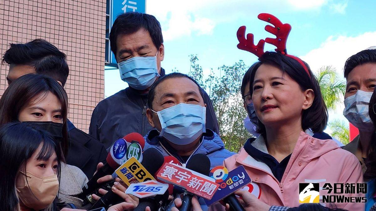 ▲新北市長侯友宜24日跨縣市替國民黨立委補選候選人王鴻薇站台，並表示王鴻薇不僅是一個非常優秀且認真努力的議員，相信也會是個勇於承擔的好立委。（圖／記者丁上程攝，2022.12.24）