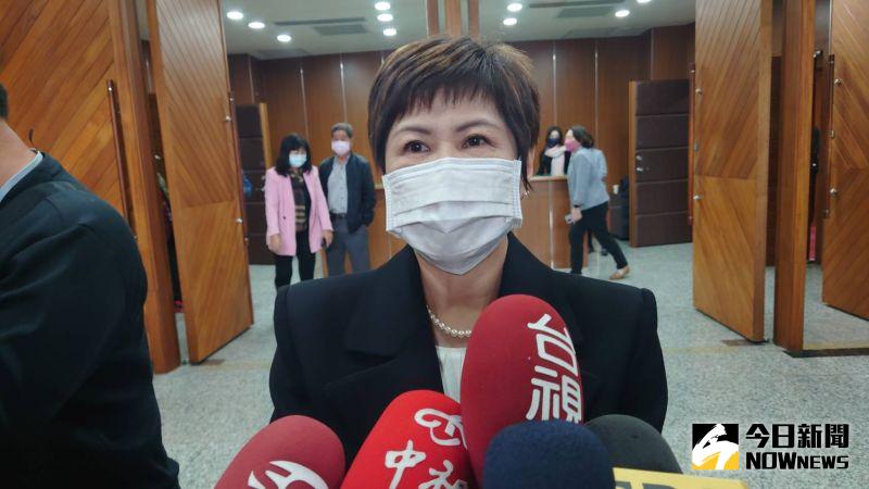 ▲代表國民黨參選議長的陸淑美今（26）日晚間痛批二位曾姓議員為牟私利，幾乎造成國民黨的分裂，議長之位拱手讓人。（圖／記者鄭婷襄攝，2022.12.25）