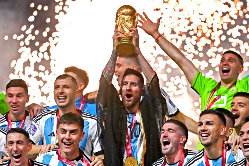 ▲2022卡達世界足球盃，由梅西所領軍的阿根廷奪下冠軍，他本人就此實現兒時夢想。（圖／美聯社／達志影像）