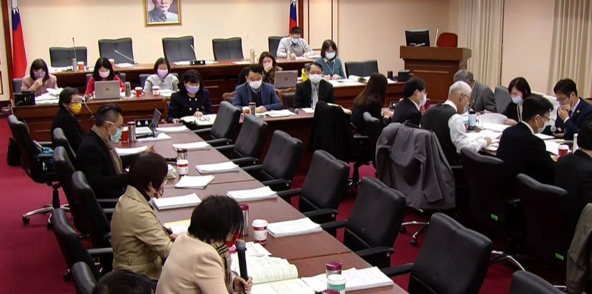 ▲運安會在8月時還有137件案件還未結案，不過到了11月底時卻迅速銳減至15案，遭朝野立委質疑，「難道是在趕進度？」。（圖／翻攝自國會頻道）