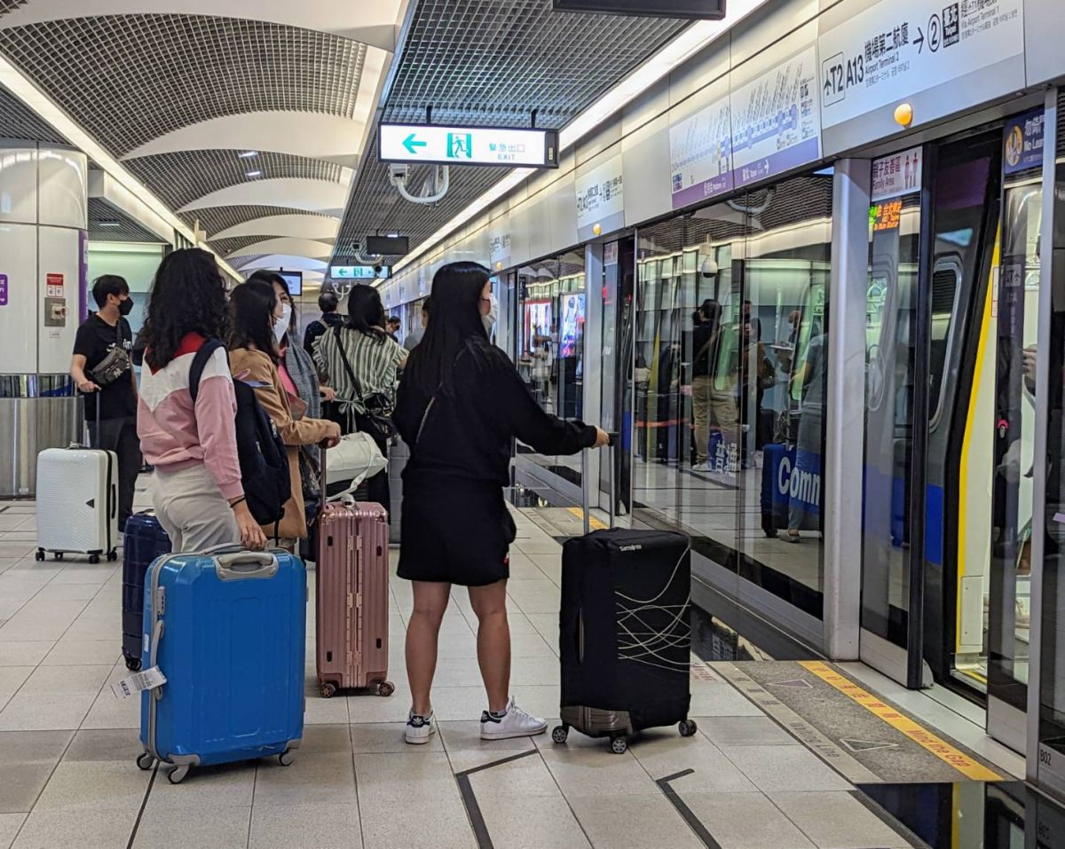 ▲為了造福通勤族，行政院拍板三大都會生活圈的通勤月票，其中北北基桃1200元通勤月票，更預估將造福76萬名通勤族。（圖／ 桃機公司提供）