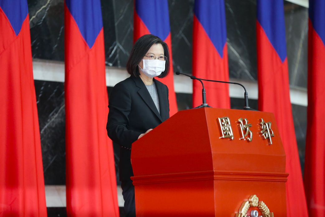 ▲蔡英文去年底宣佈兵役延長，義務役役期4個月延長至1年，月薪將突破2萬元。（圖／軍聞社提供）