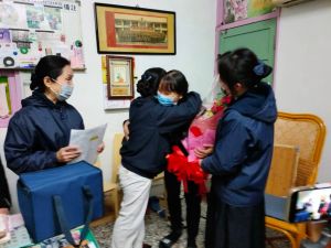 在證嚴法師面前立志 黃冠樺錄取臺大醫學系