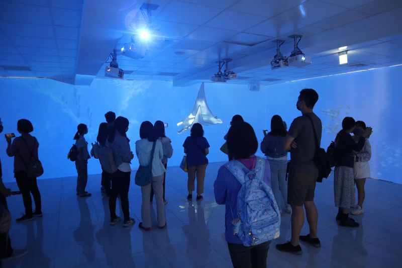 ▲虛擬深海體驗展，實踐不傷害生命的展示教育。（圖／品牌提供）