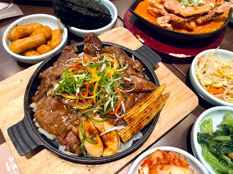 ▲台灣最受歡迎的韓式料理冠軍，就是經常引起鄉民熱議的「涓豆腐」，許多老饕大讚「涓豆腐」價格實惠、份量十足。（圖／記者蕭涵云攝）