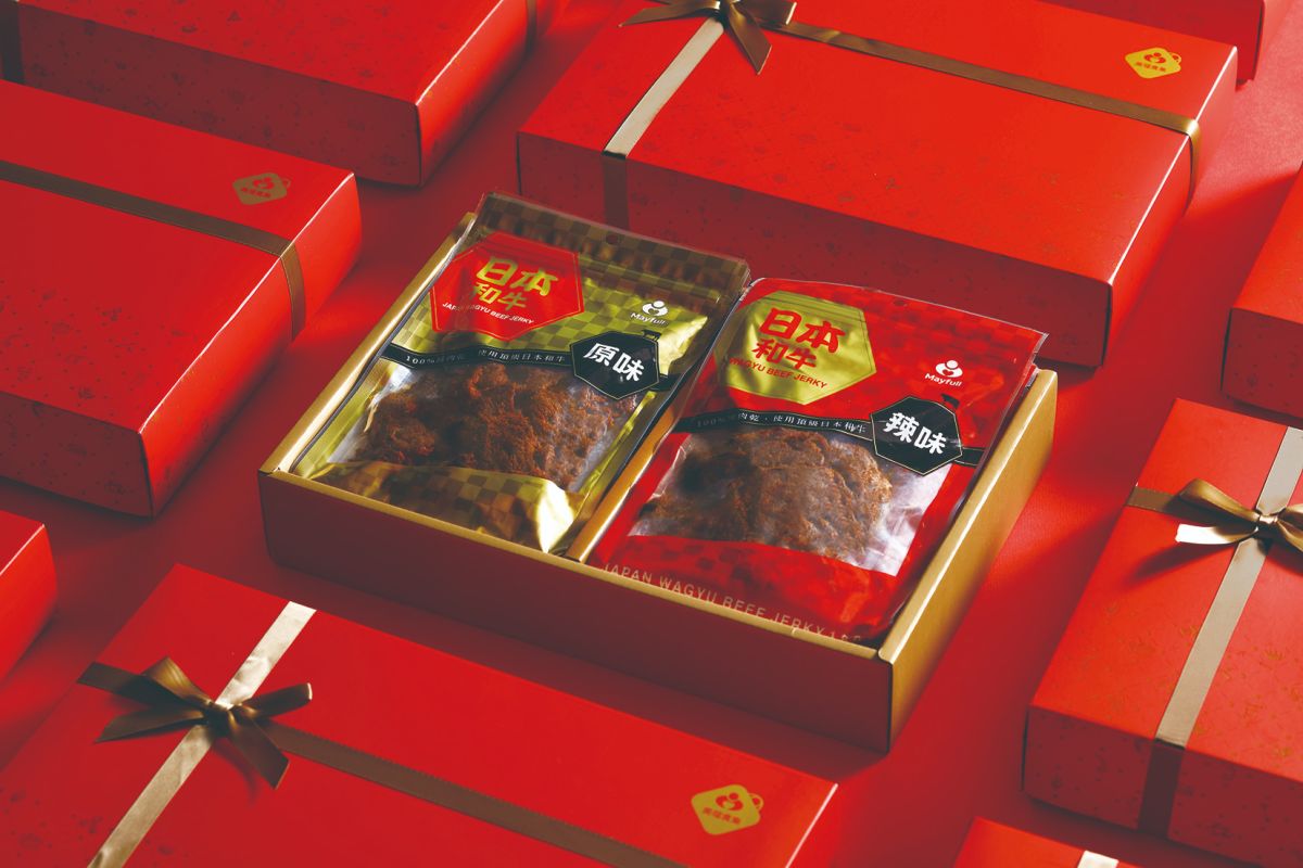 ▲農曆春節禮盒，美福推出大人系高檔和牛純肉乾，無論作為茶食或小酌零嘴，都非常合拍。（圖／美福提供）