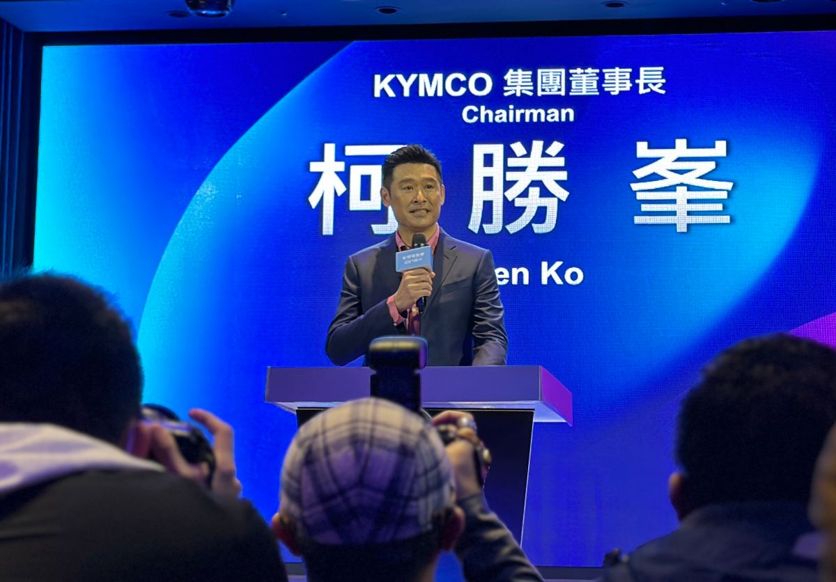 ▲光陽旗下電動車品牌Ionex今(27)日宣布達到2000座換電站目標，同時董事長柯勝峯直接喊話，要在2024年成為台灣電動機車龍頭品牌。(圖／記者周淑萍攝)