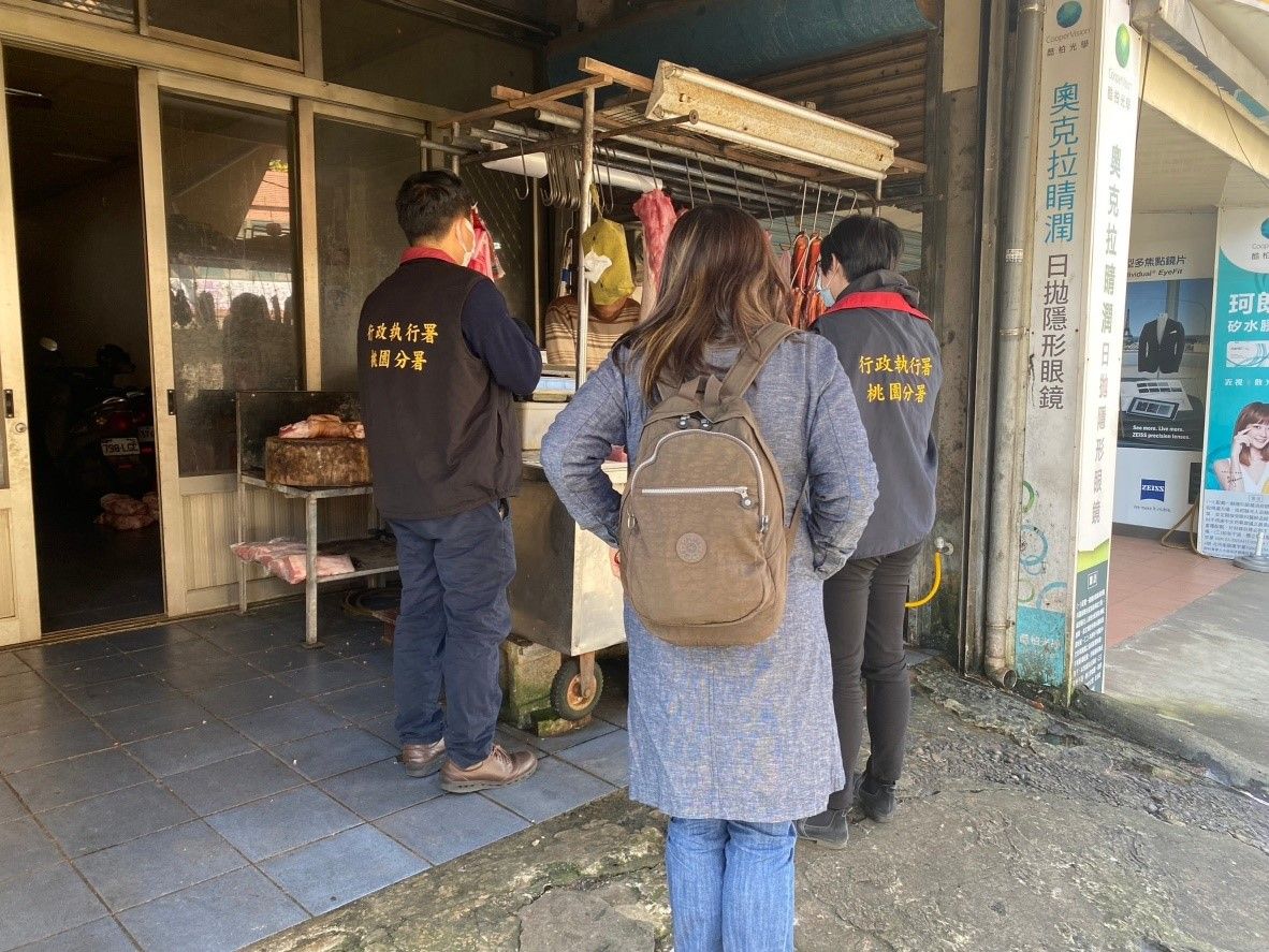 ▲酒駕男遭罰9萬元未繳納，直到他位於新屋區的透天厝遭查封，他擔心房產遭法拍次日立即就繳清罰款。（圖／桃園分署提供）