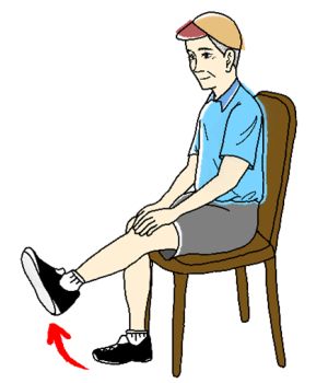 ▲老人防跌 坐姿直膝運動 游舒涵提供