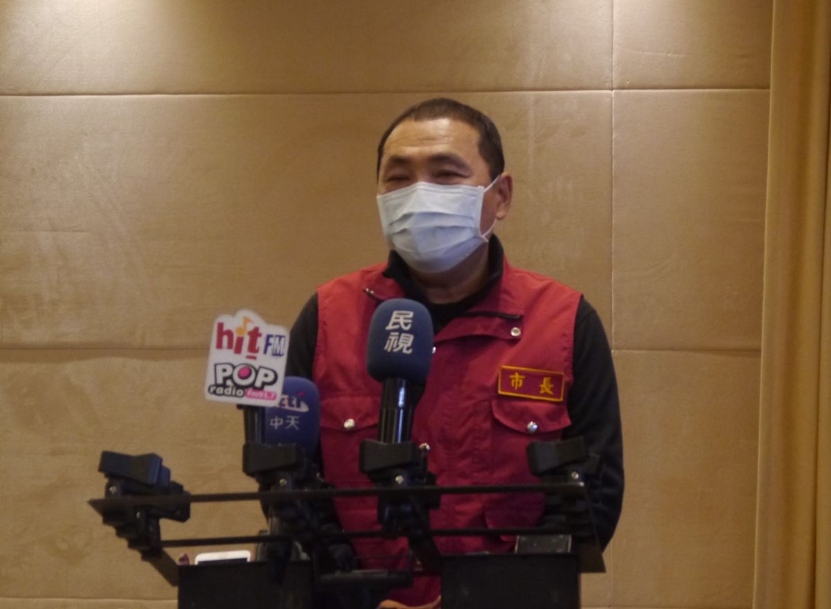 ▲侯友宜主持連任後首場市政會議，會後對於監察院針對恩恩案糾正新北府，表示會虛心檢討，與中央一起合作、守住新北疫情。（圖 ／記者吳嘉億攝，2022.12.28）