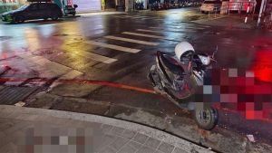 影/未繳停車費!卡擋桿被叭暴怒 板橋男撂5煞砍人釀2傷
