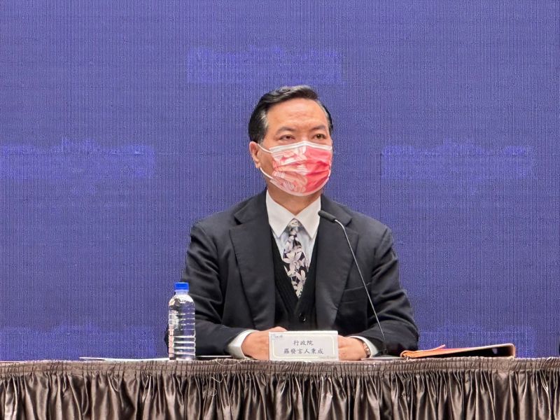 ▲行政院會未邀請六都市長列席挨批，羅秉成解釋因疫情避免群聚，強調地方政府與中央部會有完善的溝通管道。（圖／記者陳威叡攝，2022.12.29）