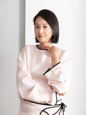 ▲▼林依晨(上圖)、六月保養得宜。(圖/周子娛樂提供、翻攝自蔡君茹六月臉書) ▲▼林依晨(上圖)、六月保養得宜。(圖/周子娛樂提供、翻攝自蔡君茹六月臉書)