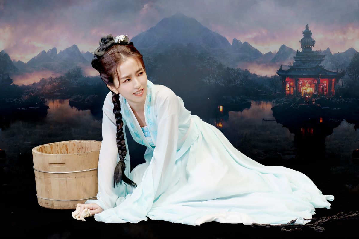 ▲周曉涵穿古裝演喜劇，十分有趣。（圖／TVBS）