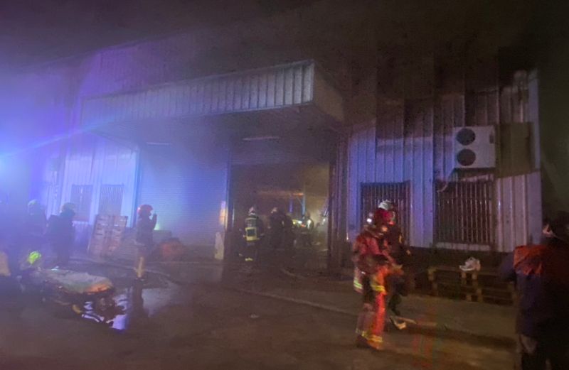 ▲雅速達公司位在台中的倉庫，昨（29）晚發生大火造成員工4死2傷慘劇。（圖／台中市政府提供，2022.12.30）
