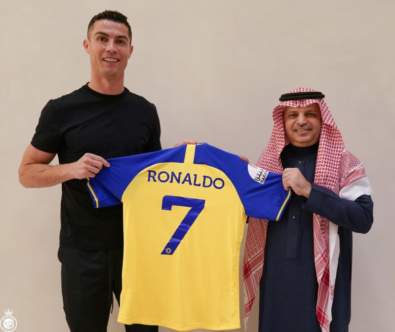 ▲「C羅」Cristiano Ronaldo正式和沙烏地阿拉伯足球聯賽的艾納斯俱樂部簽約。（圖／美聯社／達志影像）