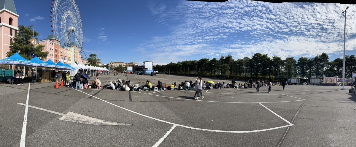 ▲「天王星」成員小孩今晚跨年首度歸隊天王星，要在台中2場跨年晚會與歌迷見面。大批粉絲今日凌晨就到麗寶樂園排隊等進場。（圖／麗寶提供）