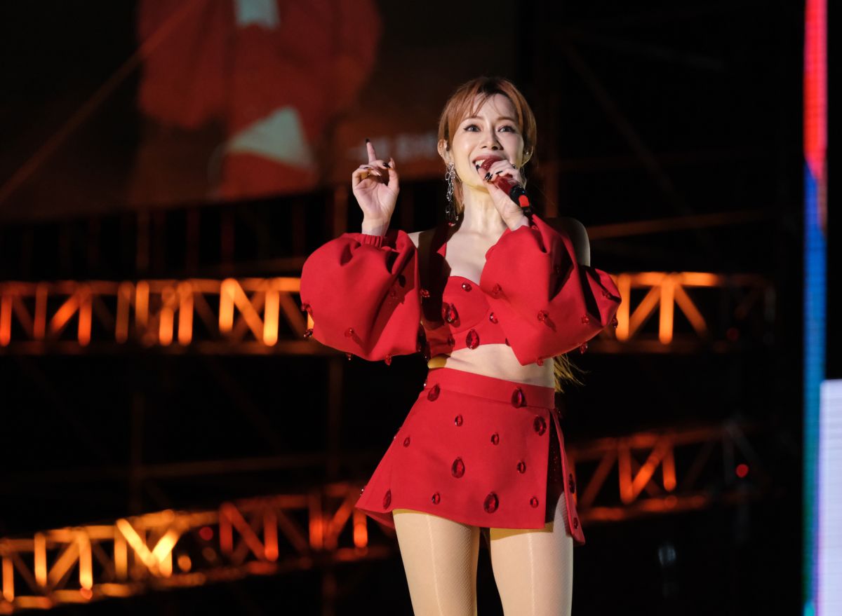 ▲「平民天后」徐懷鈺唱台中跨年。（圖／三立提供）