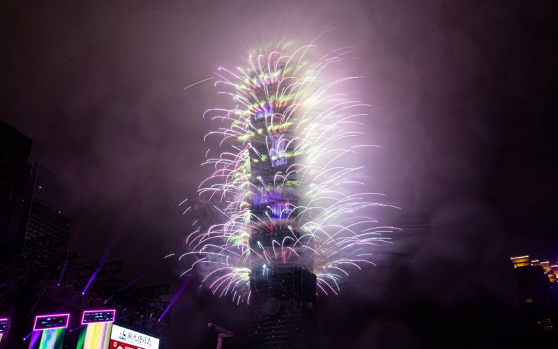 <p>▲台北2023跨年煙火秀。(圖/NOWNews攝影中心)</p>