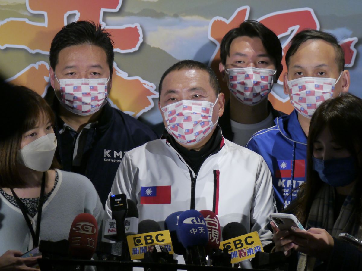 ▲侯友宜出席新北市元旦升旗典禮，面對藍營年後黨內初選話題，受訪回應要讓台灣共好、凝聚向心力。（圖 ／記者吳嘉億攝，2023.1.1）