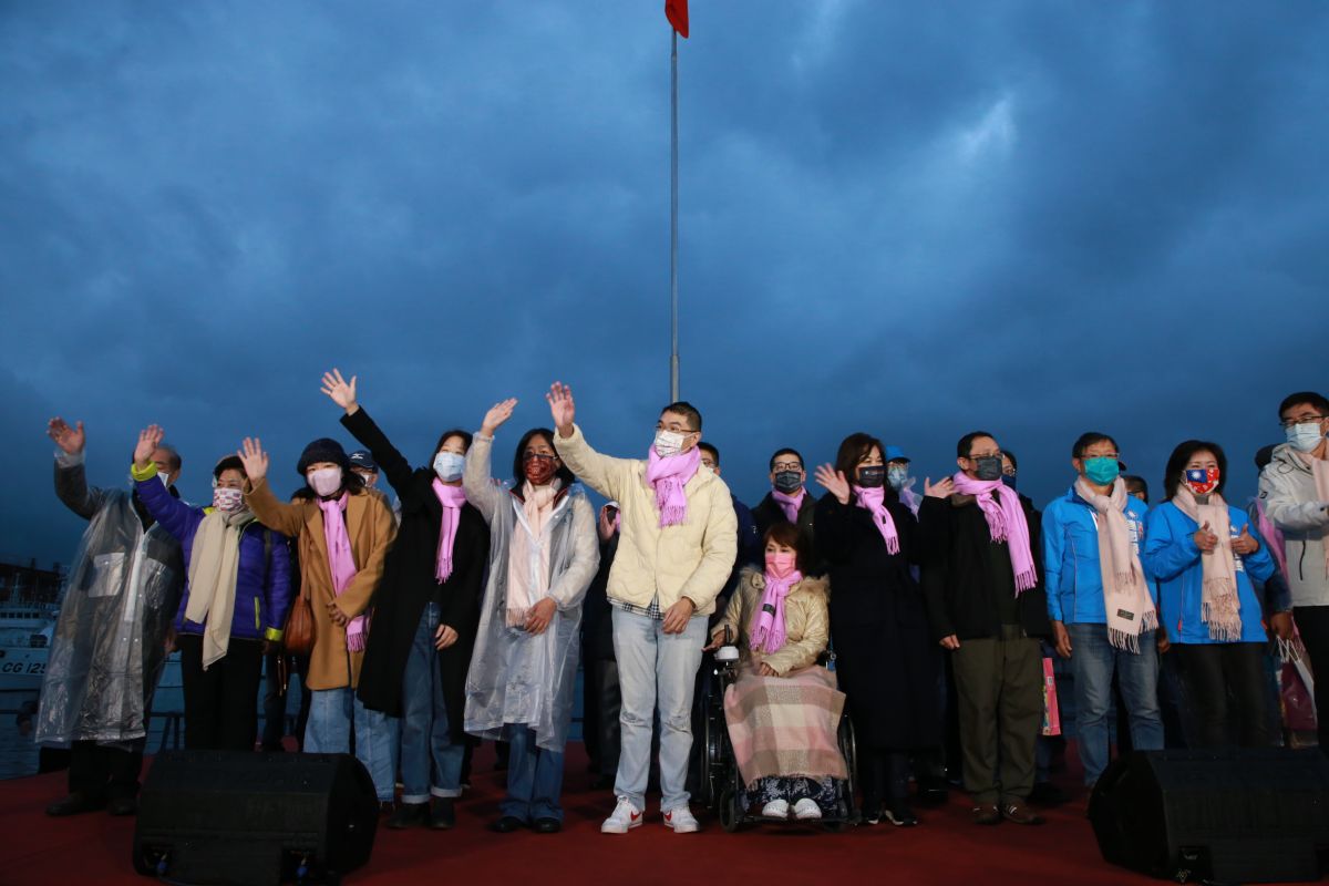 ▲謝國樑率同市政團隊出席基隆市元旦升旗典禮。（圖 ／基隆市政府提供）