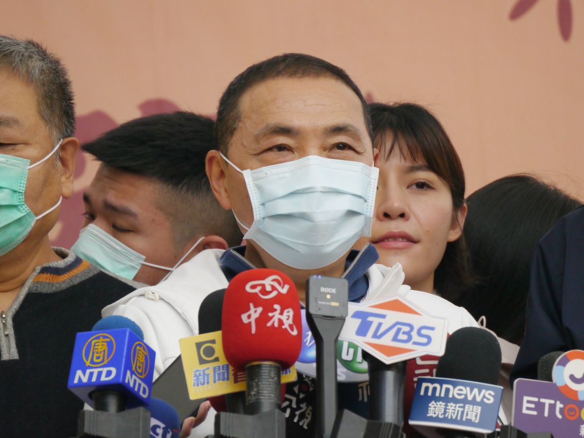 ▲對於媒體報導有意讓江啟臣接棒新北市長,侯友宜受訪表示有朋友關心市政都是好事。（圖 ／記者吳嘉億攝，2023.1.2）