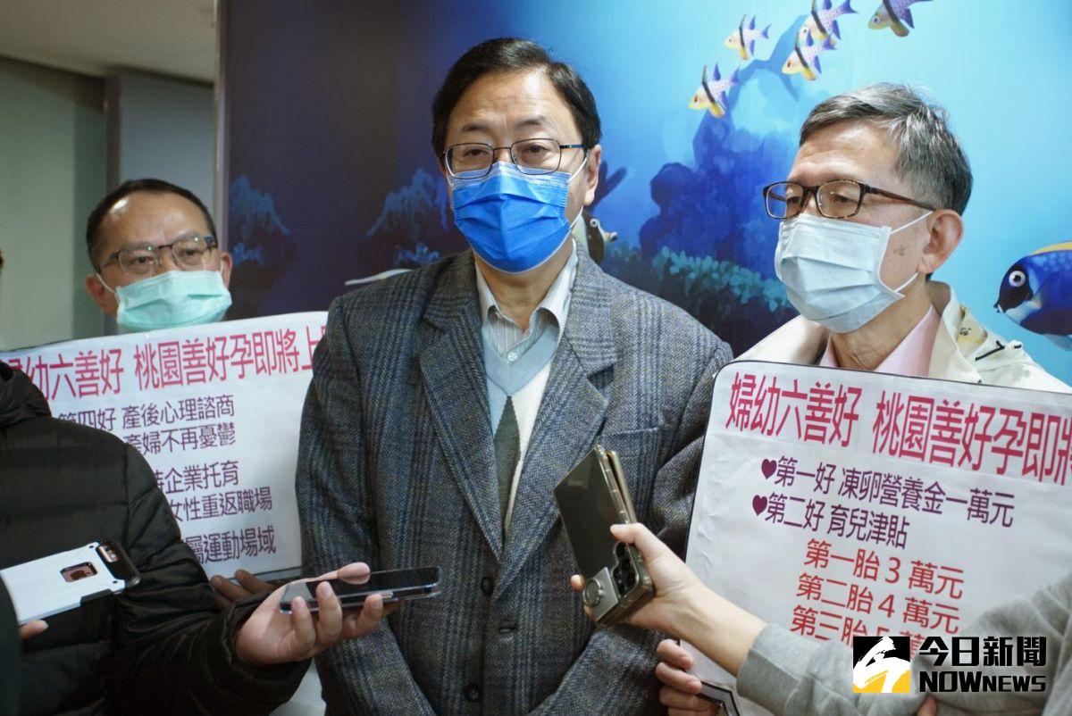 ▲針對長榮航勤員工集體請假事件，張善政表示，市府當然鼓勵勞資雙方對話，勞動局已經去工會關心過，必要時市政府會介入協調。（圖／記者李春台攝，2023.01.02）