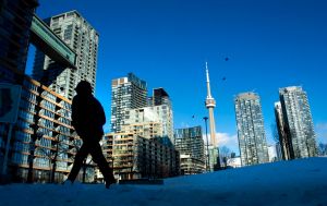 遏止投機！加拿大為保居民住房　禁止外國人買房產
