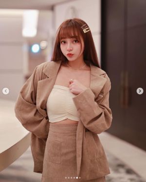 ▲▼林襄分享自己的跨年行程。(圖/翻攝自林襄IG) ▲樂天女孩、啦啦隊女神「林襄」擁有精緻五官、E級火辣身材。(圖/翻攝自林襄IG)