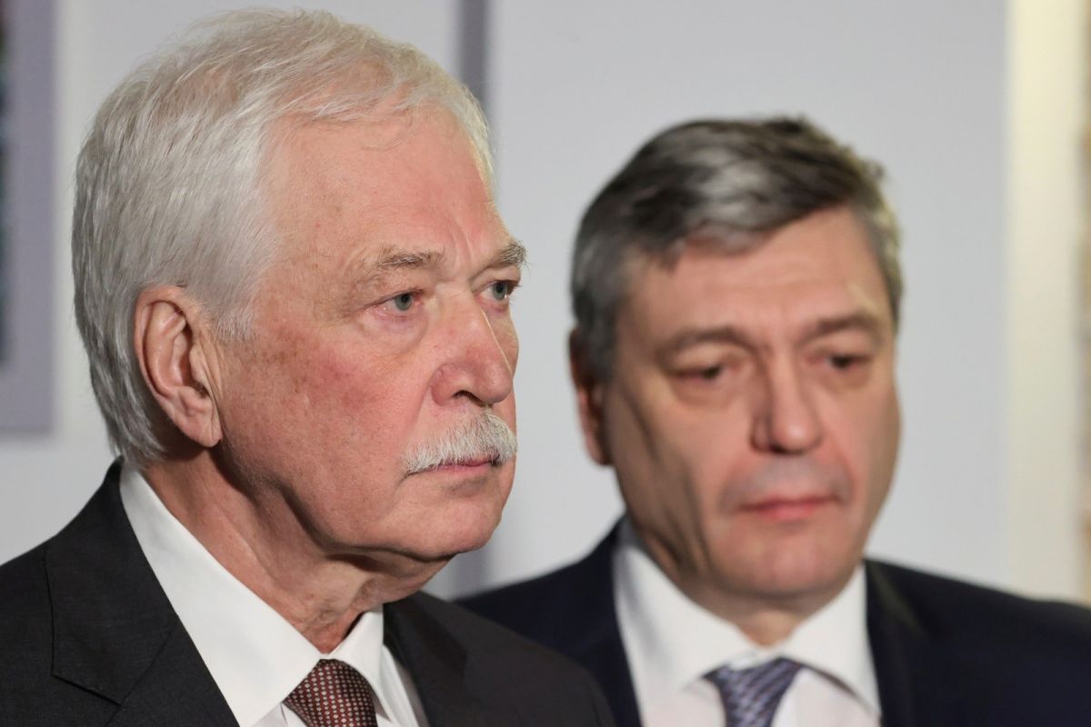 ▲俄羅斯副外交部長魯登科（右）表示，日本的「反俄方針」讓和平條約談判變得不可能發生。資料照。（圖／美聯社／達志影像）