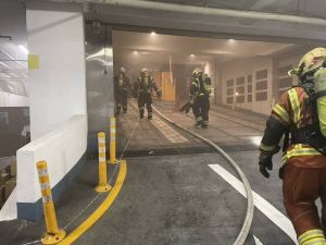 桃園福容飯店火警！地下室黑濃煙竄出　警消疏散逾50人
