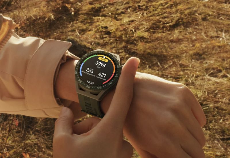 ▲HUAWEI推出新款智慧手錶 WATCH GT 3 SE，售價5990元，1/14到指定門市購買加送價值近3000元的贈品，同時還可獲得2次抽獎機會。(圖／翻攝官網)