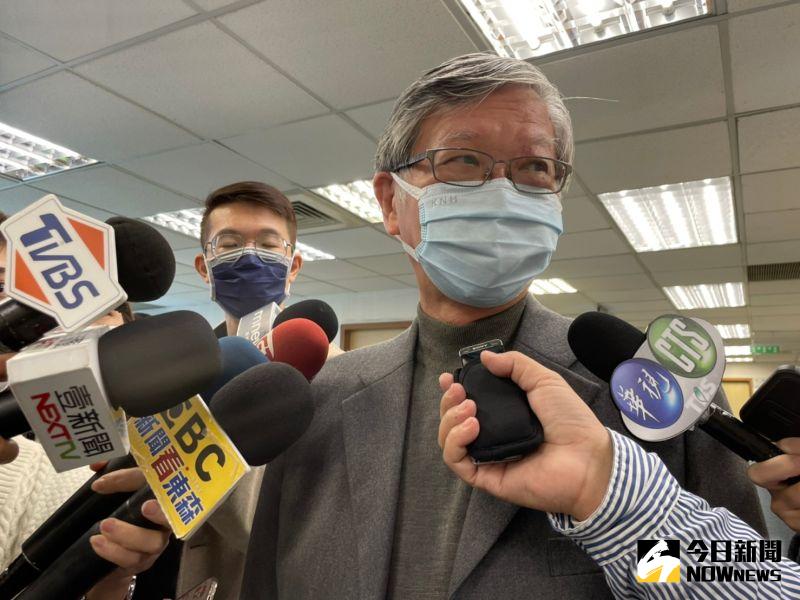 ▲邱駿彥表示，廉政會將於1月18日晚上開會處理台南議長涉及賄選案、爐碴案。（圖／記者黃宣尹攝，2023.01.04）