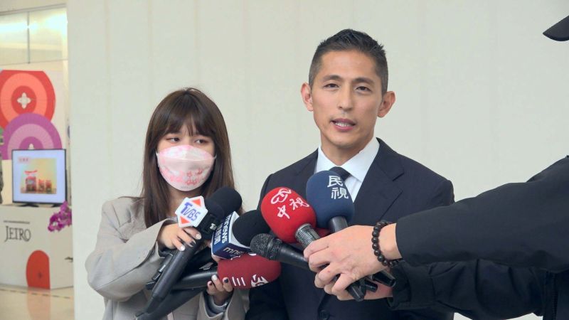 ▲吳怡農表示在公辦政見會上，以平常心向選民報告政見、主張與立場。（圖／記者嚴俊強攝，2023.01.04）