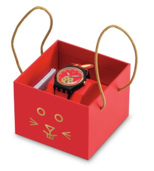 ▲Swatch兔年特殊包裝錶盒，提把與包裝也是巧妙設計成兔臉的可愛模樣。（圖／Swatch提供）