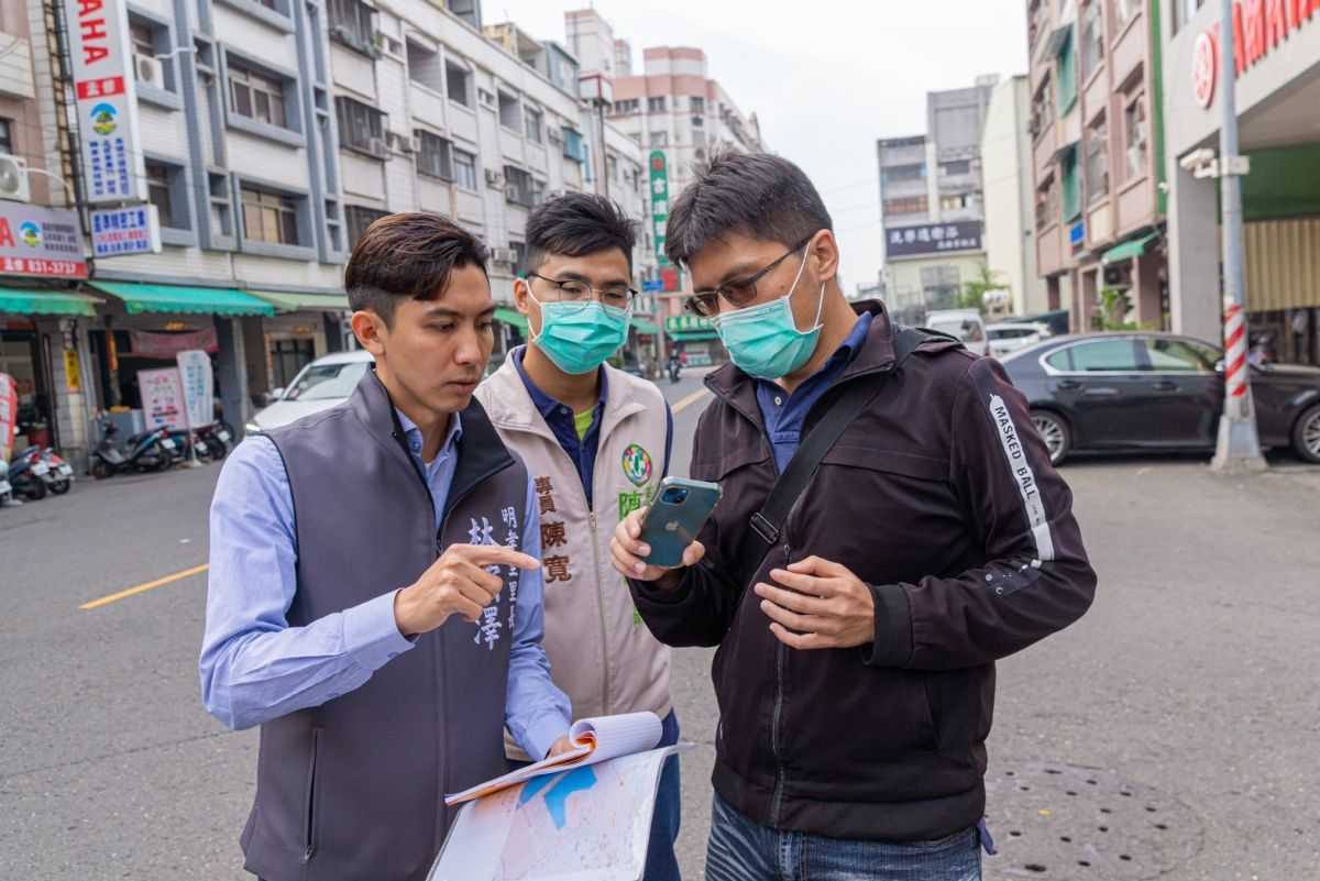 ▲高雄市議員陳致中服務處攜手明孝里長林浤澤改善社區交通與治安。（圖／明孝里長林浤澤提供）  