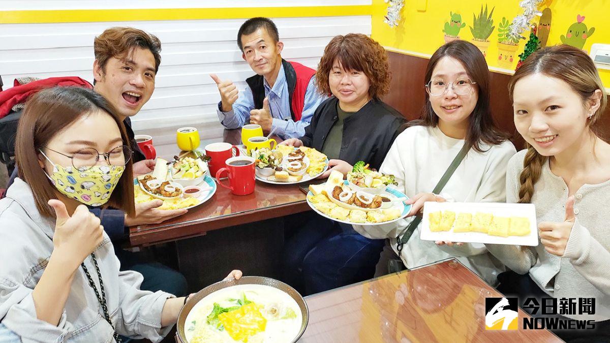 ▲屏東共好名店逾30家宣示，不再害怕疫情，因已完成數位轉型部署。（圖／記者陳美嘉攝）