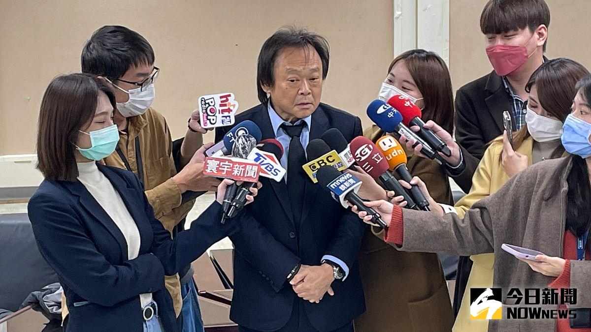 ▲民進黨台北市議員王世堅6日表示，行政院現階段應該省去繁文縟節，直接發6000元現金就對了。（圖／記者丁上程攝，2023.01.06）