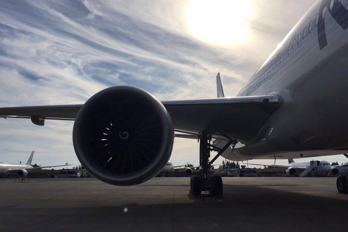 ▲空姐求職被逼脫掉上衣，23歲女回憶痛哭：「我就像隻狗」。（圖／Kuwait Airways 臉書）