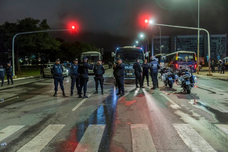 ▲巴西極右派前總統波索納洛的數百名支持者闖進最高法院、國會大廈和總統府。（圖／美聯社／達志影像）