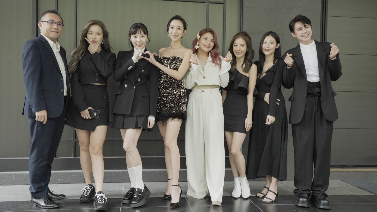 ▲左起李信邦、奎丁、黃琳媛、康茵茵、董仔、古承頤、張香香、許習德出席《慾望七人行》記者茶會。（圖／後浪潮娛樂）