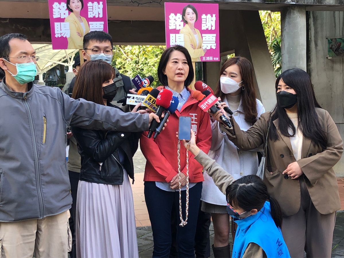 ▲管碧玲喊話要與內政部、民進黨立法院黨團討論，不排除提案限制選舉補助款二次請領，王鴻薇今受訪批管碧玲蹭她蹭夠久，要修法、提案就趕快。（圖／記者嚴俊強攝，2023.01.10）