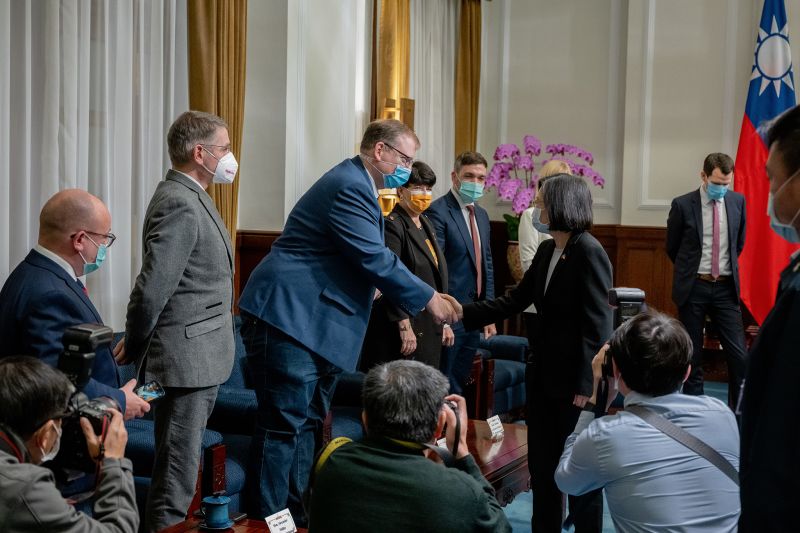 ▲蔡英文接見德國國會自民黨國防、外交與人權委員會高階國會議員訪團時,感謝德國對台灣的重視及支持。(圖/總統府提供)