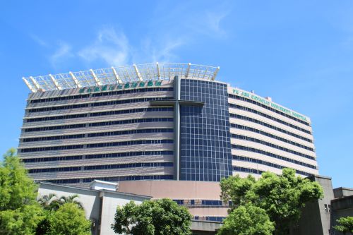 輔大醫院護理師「緩降機操作不慎」重摔在地　送醫急救
