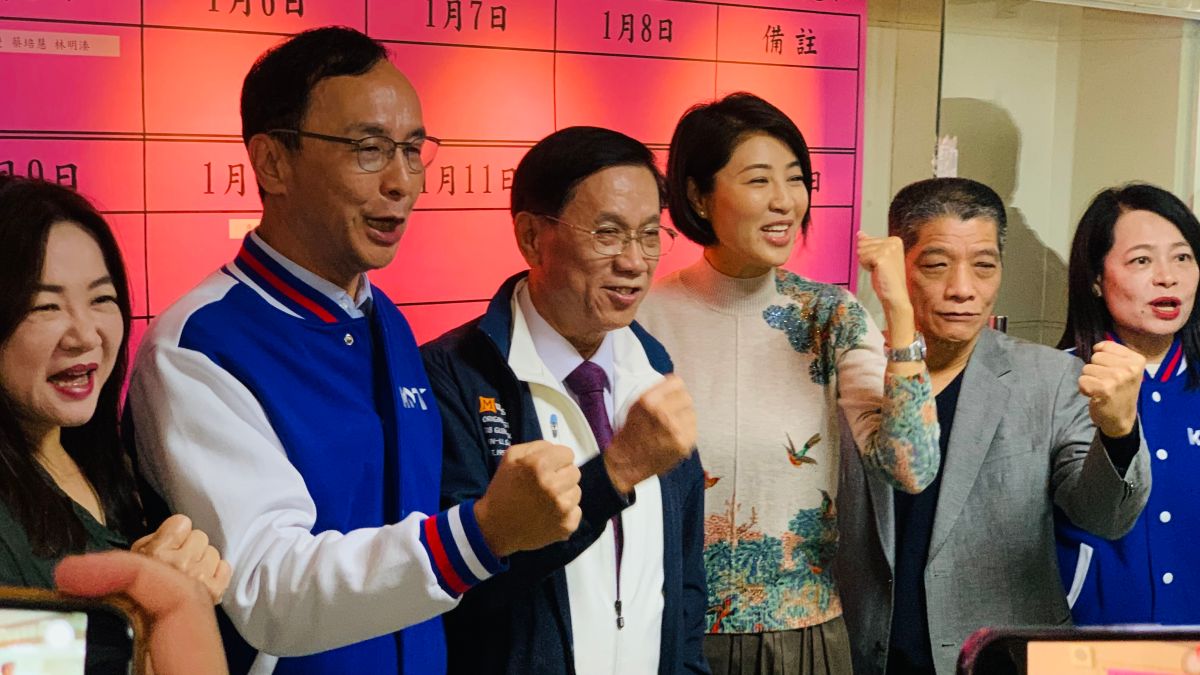 ▲國民黨主席朱立倫到南投，陪林明溱辦理立委補選登記。（圖／記者顏幸如攝，2023.01.11）