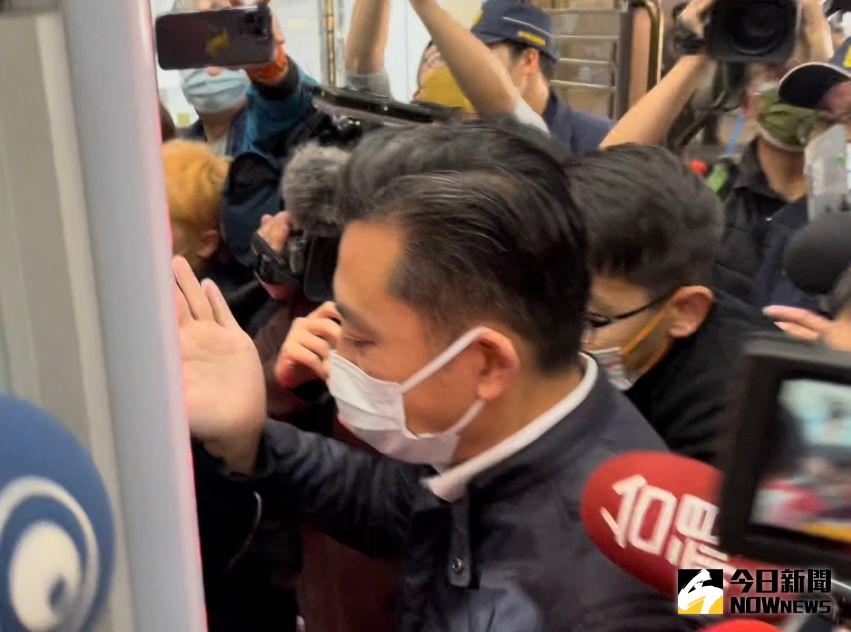 ▲前新竹市長林智堅11日到北院開庭（圖／記者潘千詩攝，2023.01.11）